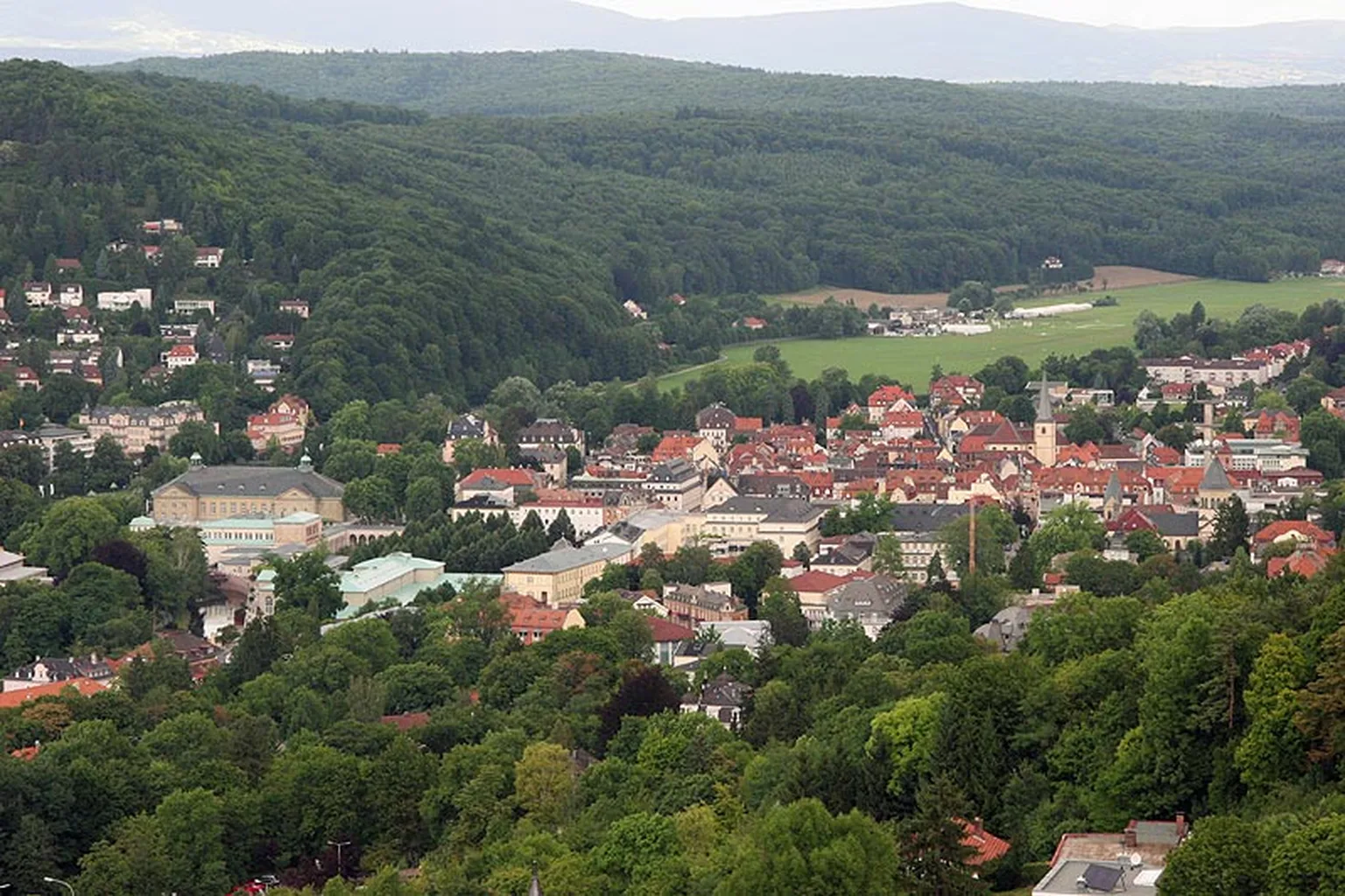 Blick von der Ruine Bodenlaube auf Bad Kissingen in NNW-Richtung