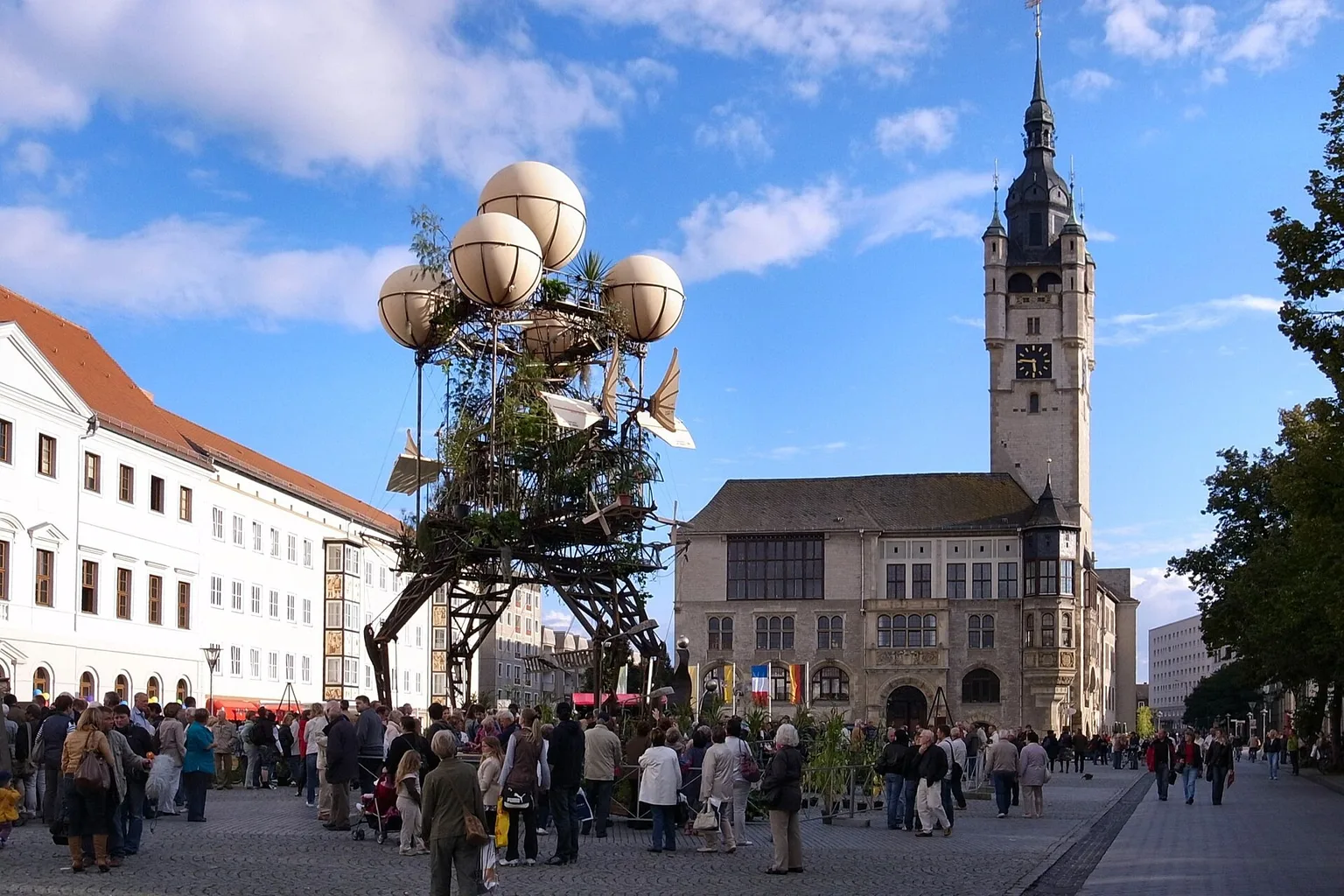Dessau,Farbfest Grün,Landung der Aeroflorale II auf dem Marktplatz