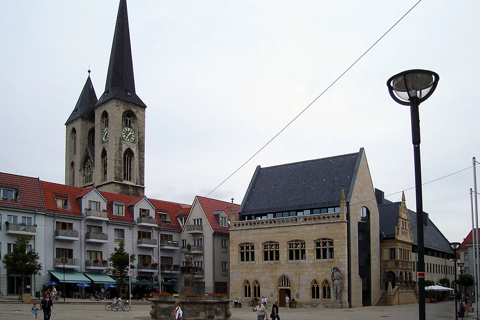 Halberstadt, Rathaus und Rolandsstatue